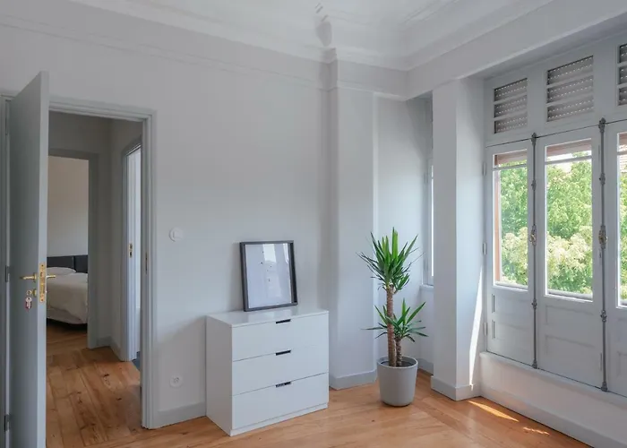 Baixa24 - Downtown Bliss W/ Amazing Natural Light