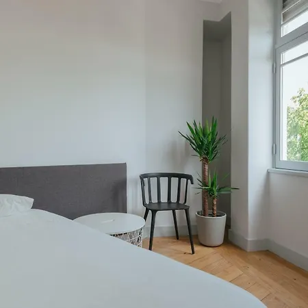 Baixa24 - Downtown Bliss W/ Amazing Natural Light Apartment