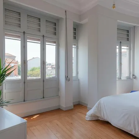 Apartamento Baixa24 - Downtown Bliss W/ Amazing Natural Light *