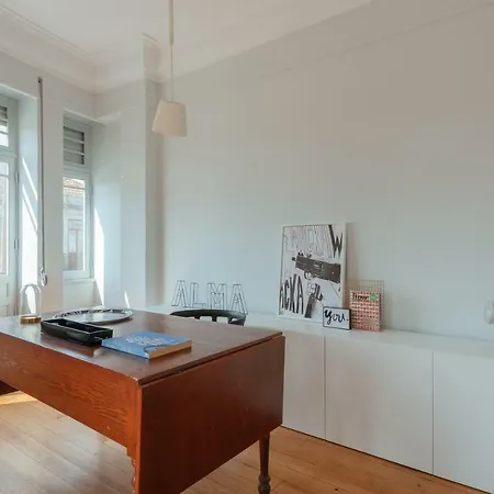 Baixa24 - Downtown Bliss W/ Amazing Natural Light Apartamento *