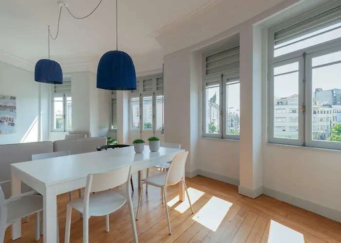 Baixa24 - Downtown Bliss W/ Amazing Natural Light *